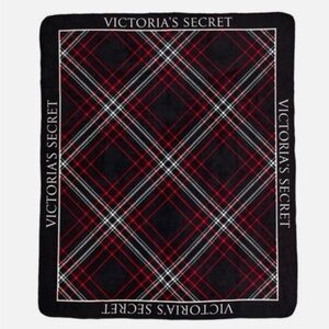 VICTORIA'S SECRET New Cozy Fleece Blanket